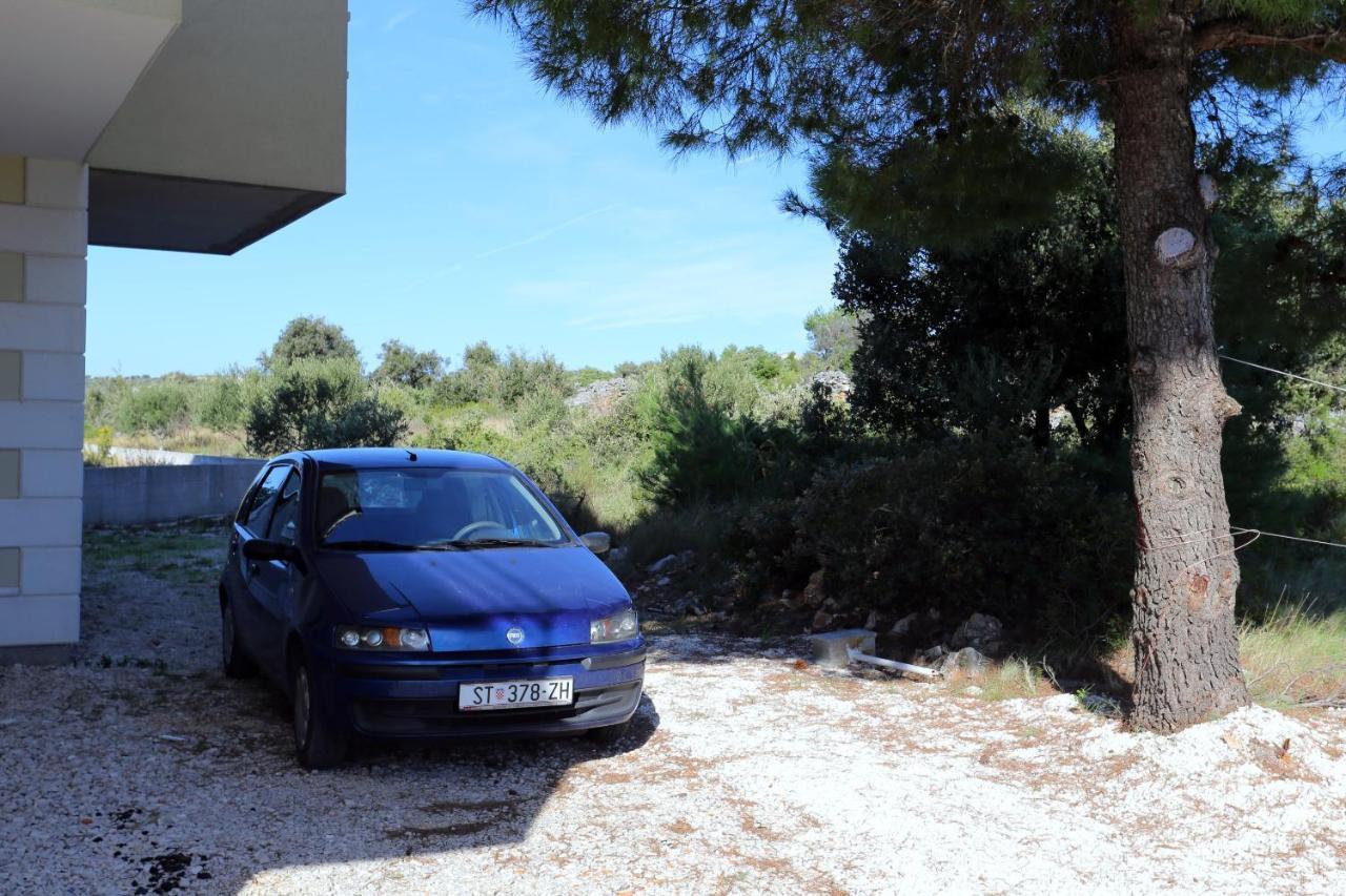 Apartments And Rooms With Parking Space Rogoznica - 10339 المظهر الخارجي الصورة
