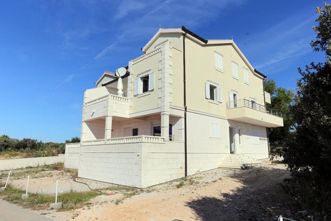 Apartments And Rooms With Parking Space Rogoznica - 10339 المظهر الخارجي الصورة