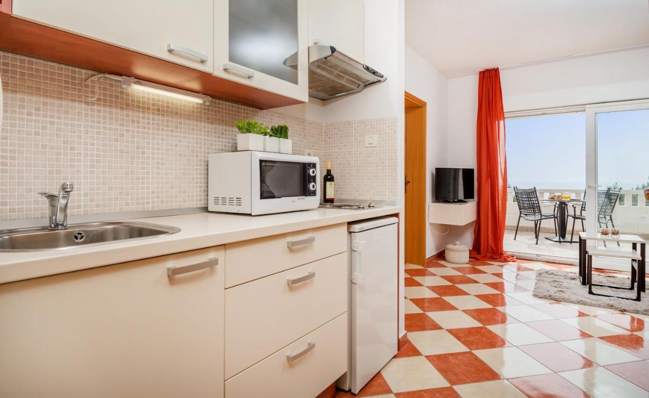 Apartments And Rooms With Parking Space Rogoznica - 10339 المظهر الخارجي الصورة
