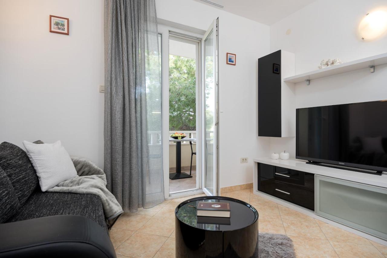 Apartments And Rooms With Parking Space Rogoznica - 10339 المظهر الخارجي الصورة