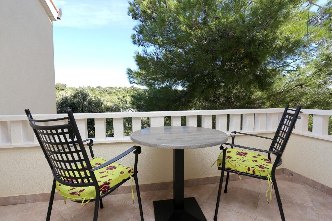 Apartments And Rooms With Parking Space Rogoznica - 10339 المظهر الخارجي الصورة