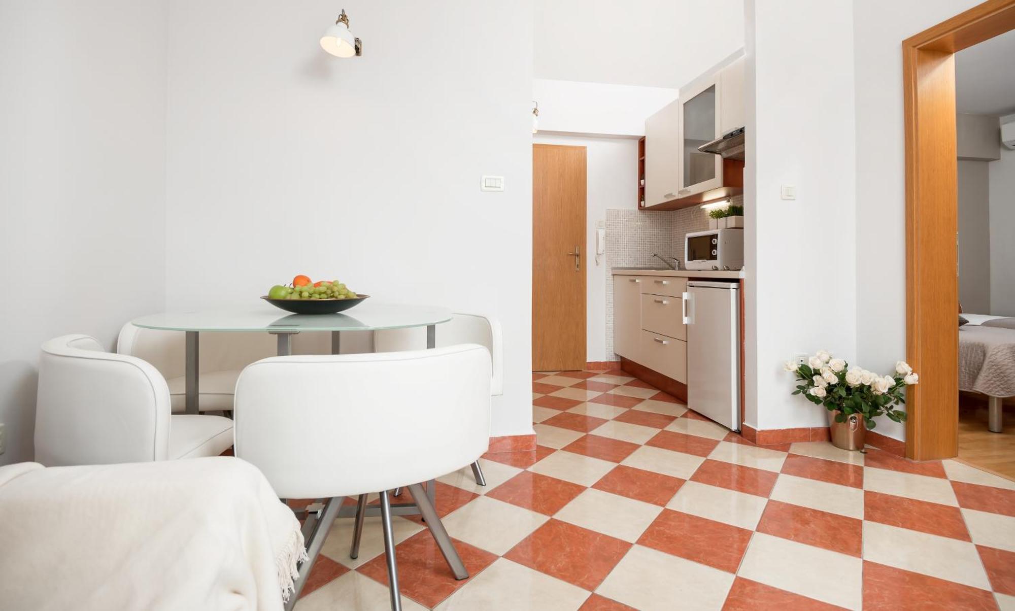 Apartments And Rooms With Parking Space Rogoznica - 10339 الغرفة الصورة