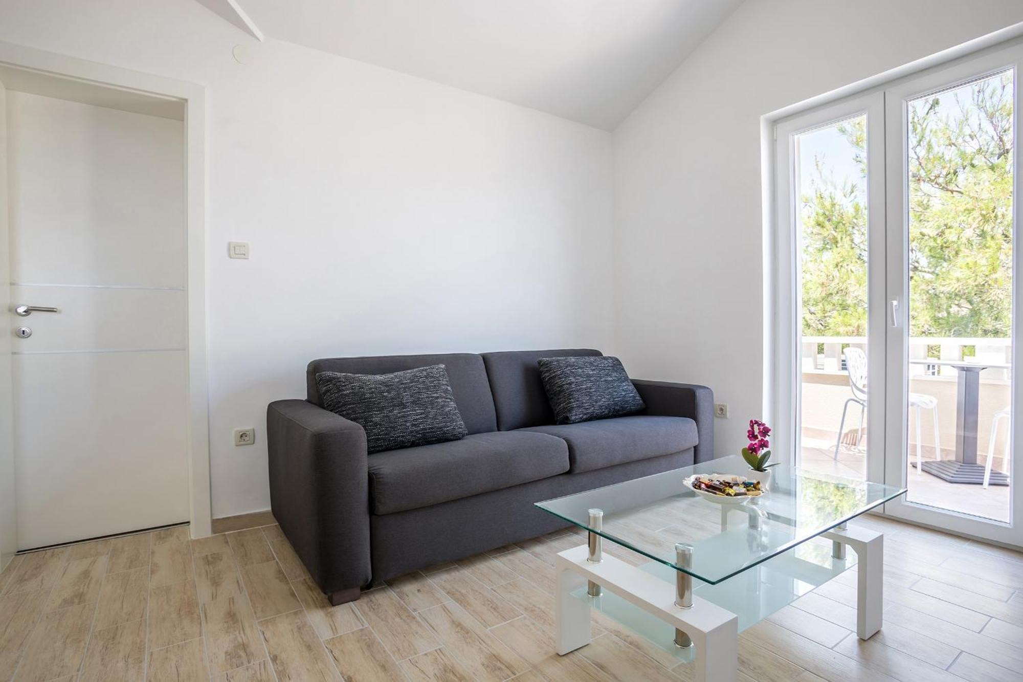 Apartments And Rooms With Parking Space Rogoznica - 10339 الغرفة الصورة